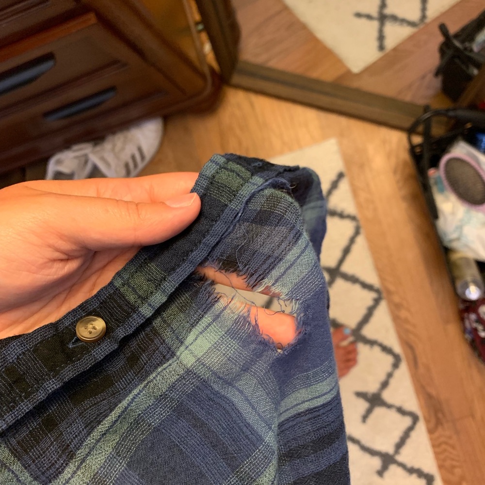 American Eagle Button Down - Picture 4 of 4